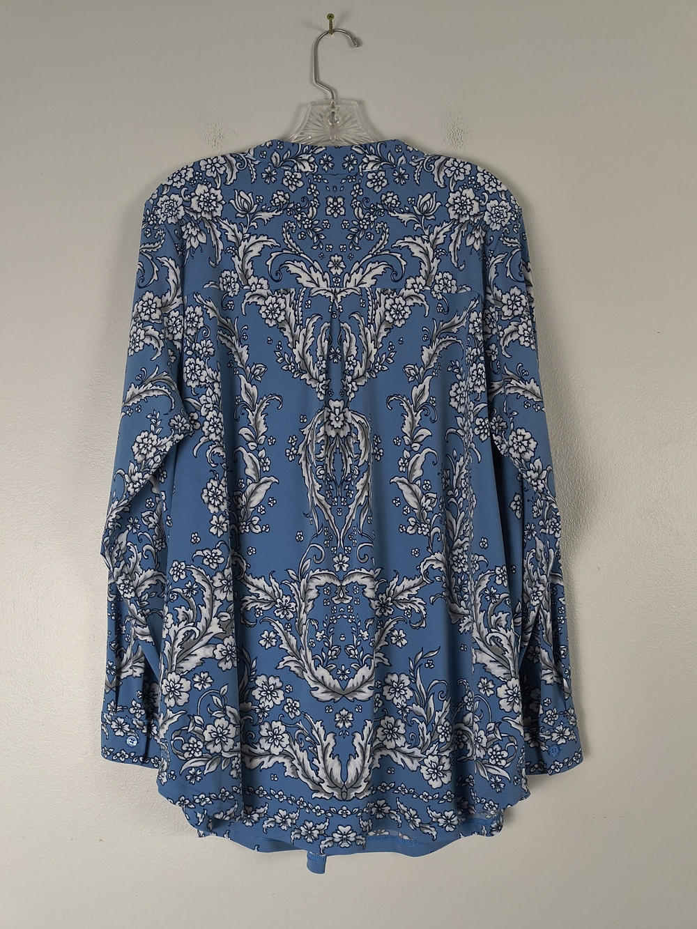 Belle By Kim Gravel Tunic Women's 1X Blue White Floral V-Neck Blouse Long Sleeve - Picture 6 of 11
